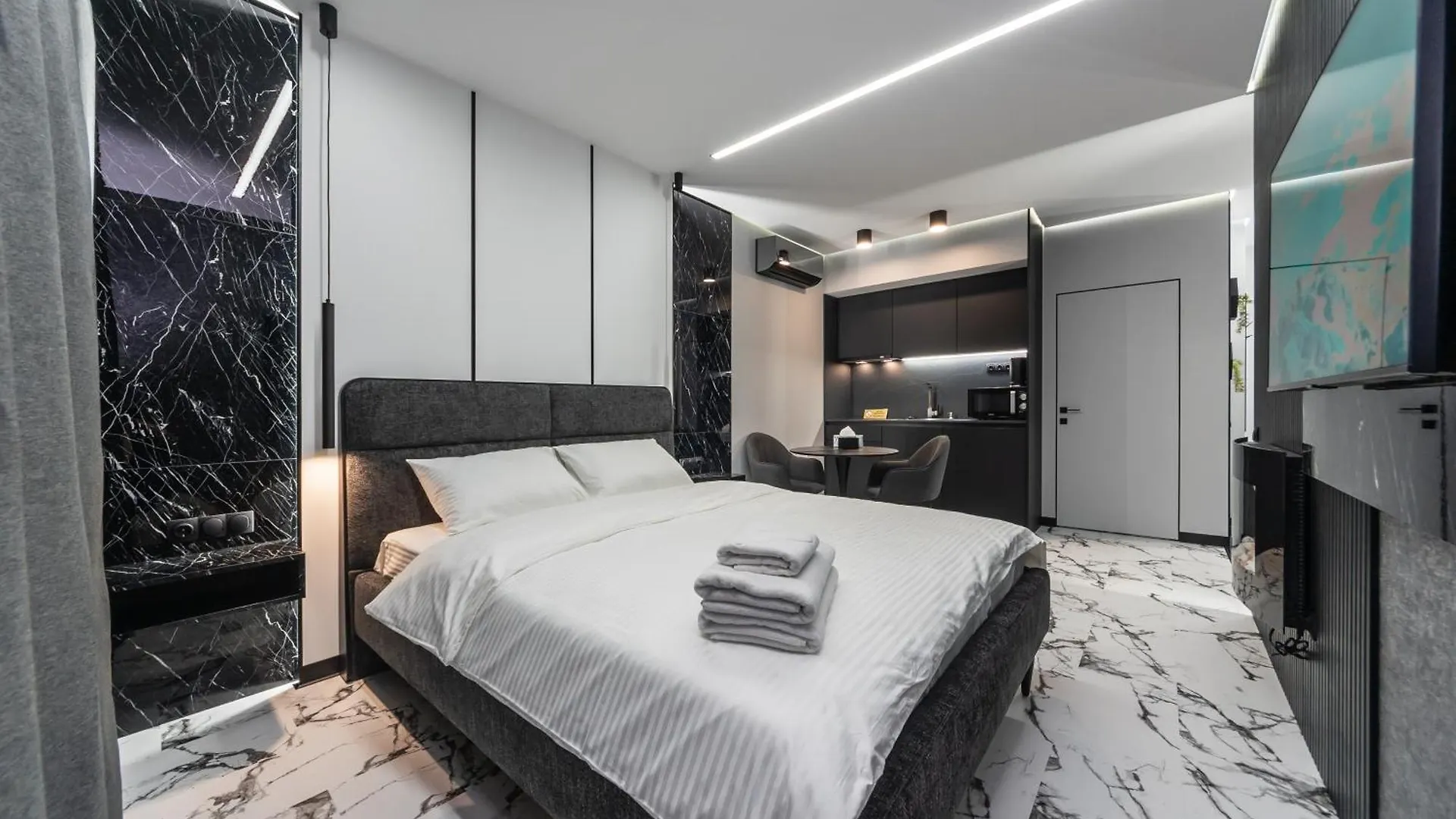 Luxury Apartments Great Kiev 0*,  Ucraina