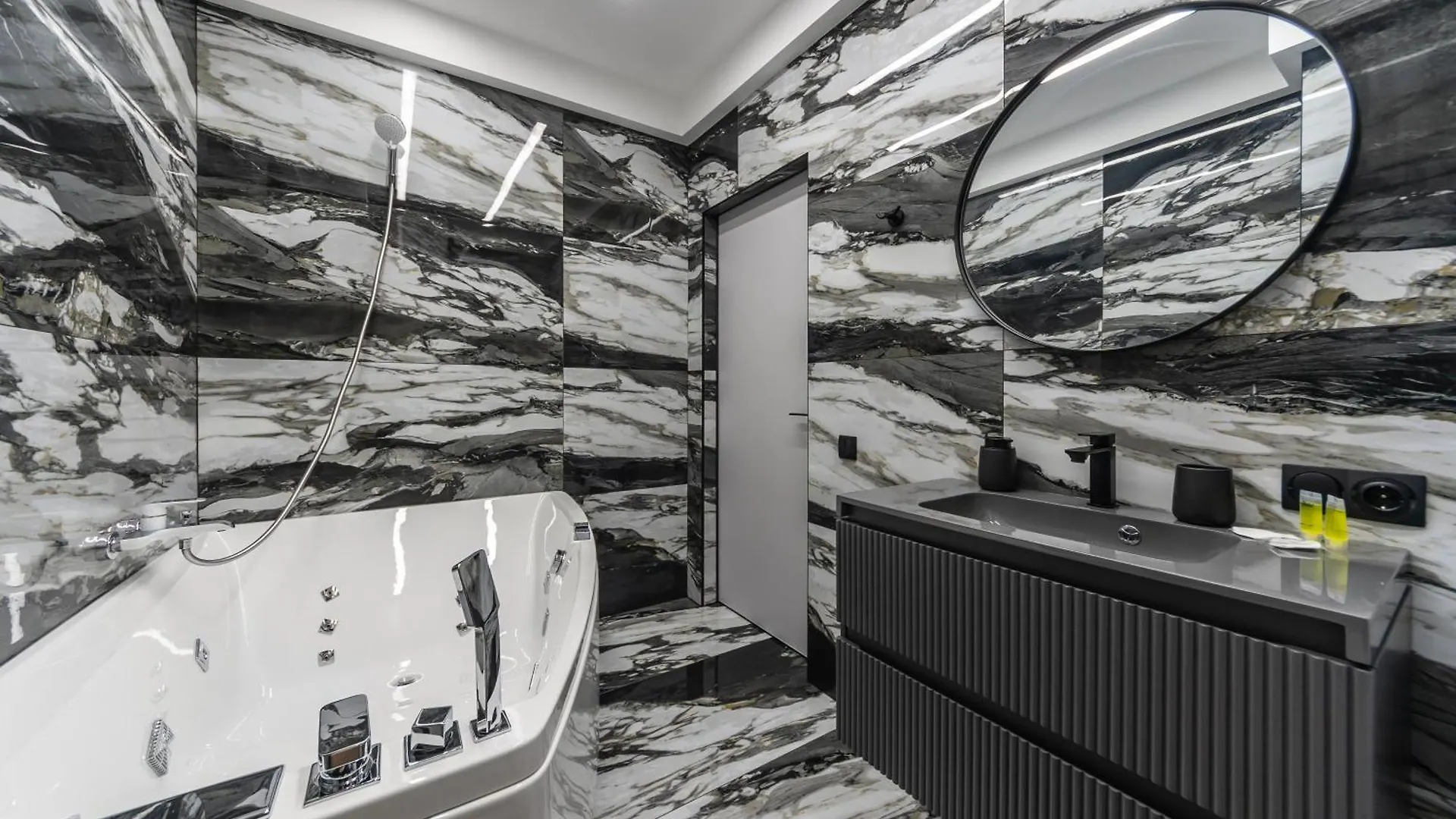 Luxury Apartments Great Kiev